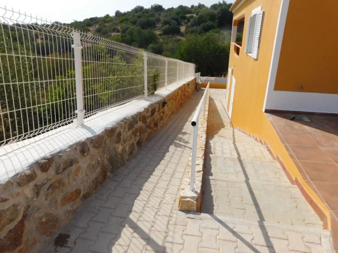 Moradia T6 para Venda em Silves Foto 71