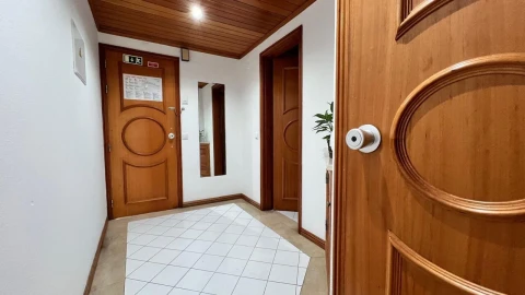 Apartamento T0 para Venda em Albufeira e Olhos de Água
