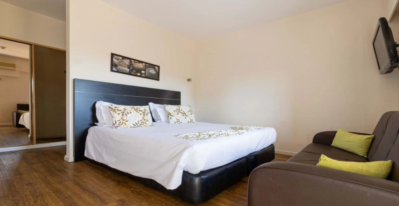 Apartamento T0 para Venda em Alvor Foto 3
