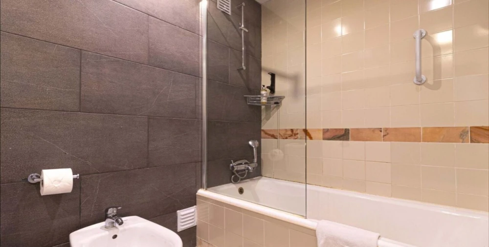 Apartamento T0 para Venda em Alvor Foto 8