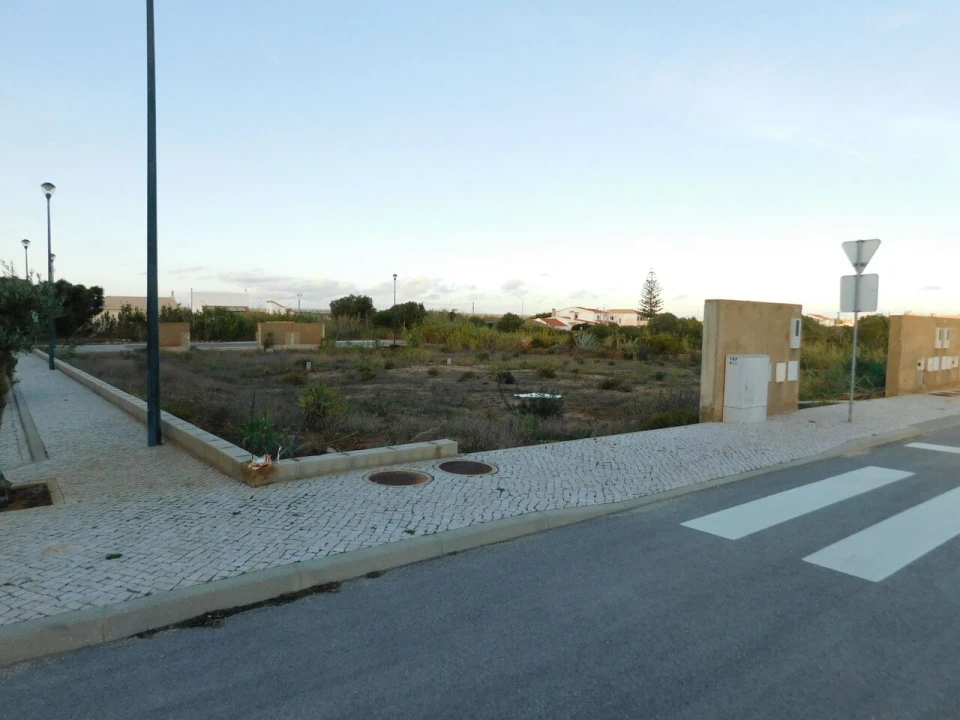 Terreno para Venda em Vila de Sagres Foto 2