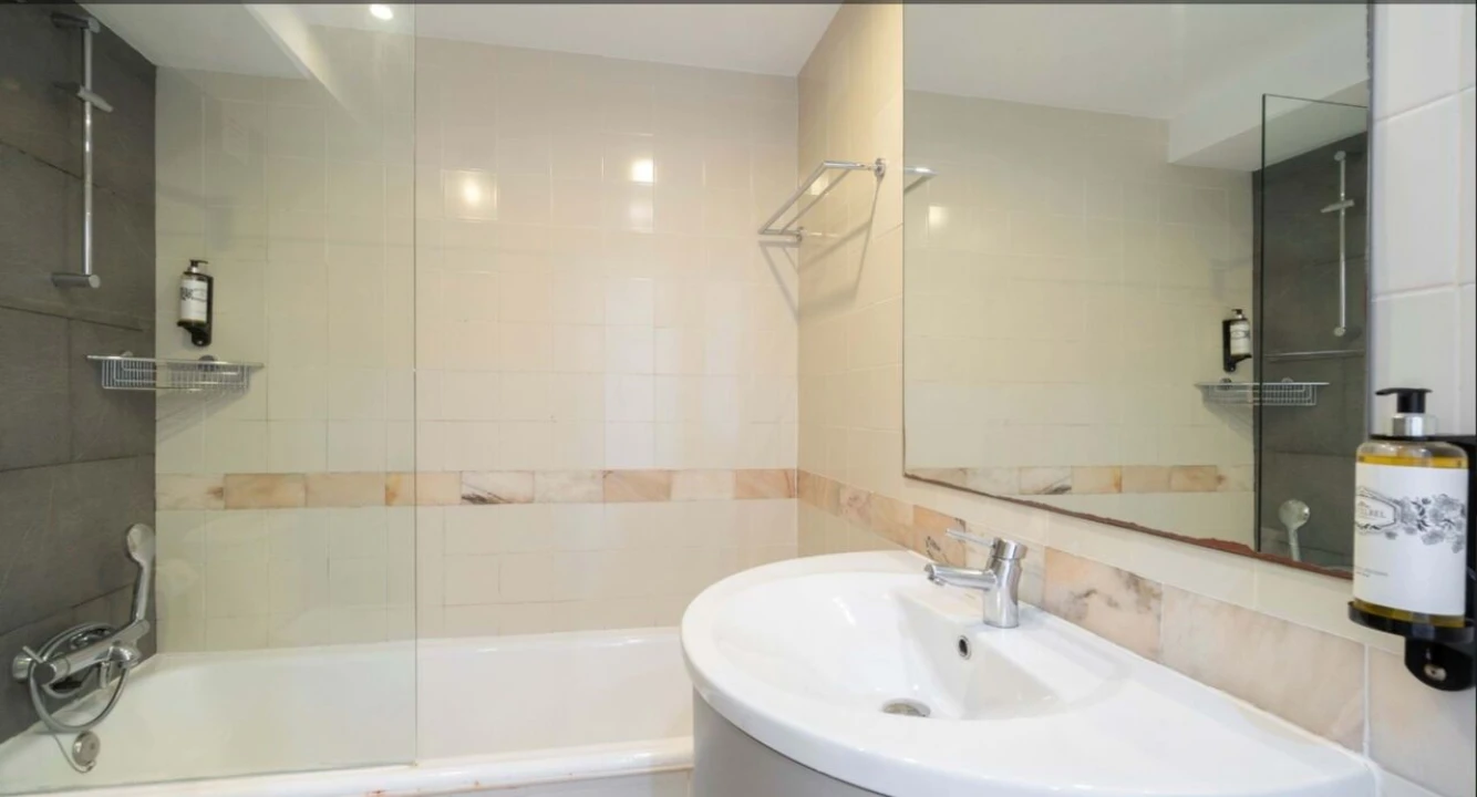 Apartamento T0 para Venda em Alvor Foto 9