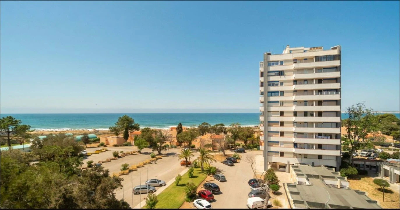 Apartamento T0 para Venda em Alvor Foto 13