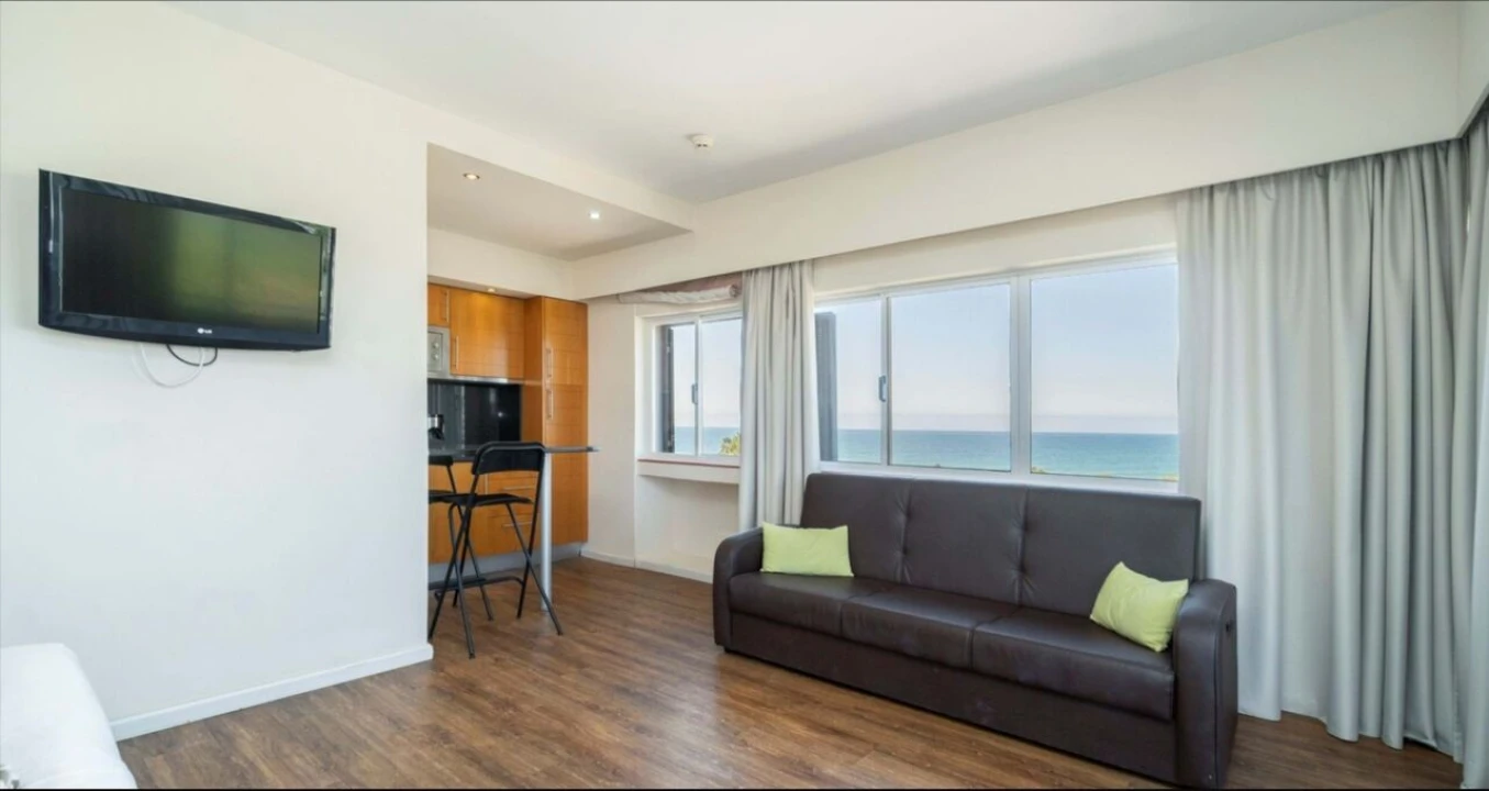 Apartamento T0 para Venda em Alvor Foto 6