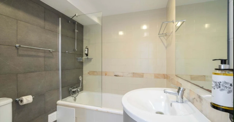 Apartamento T0 para Venda em Alvor Foto 10