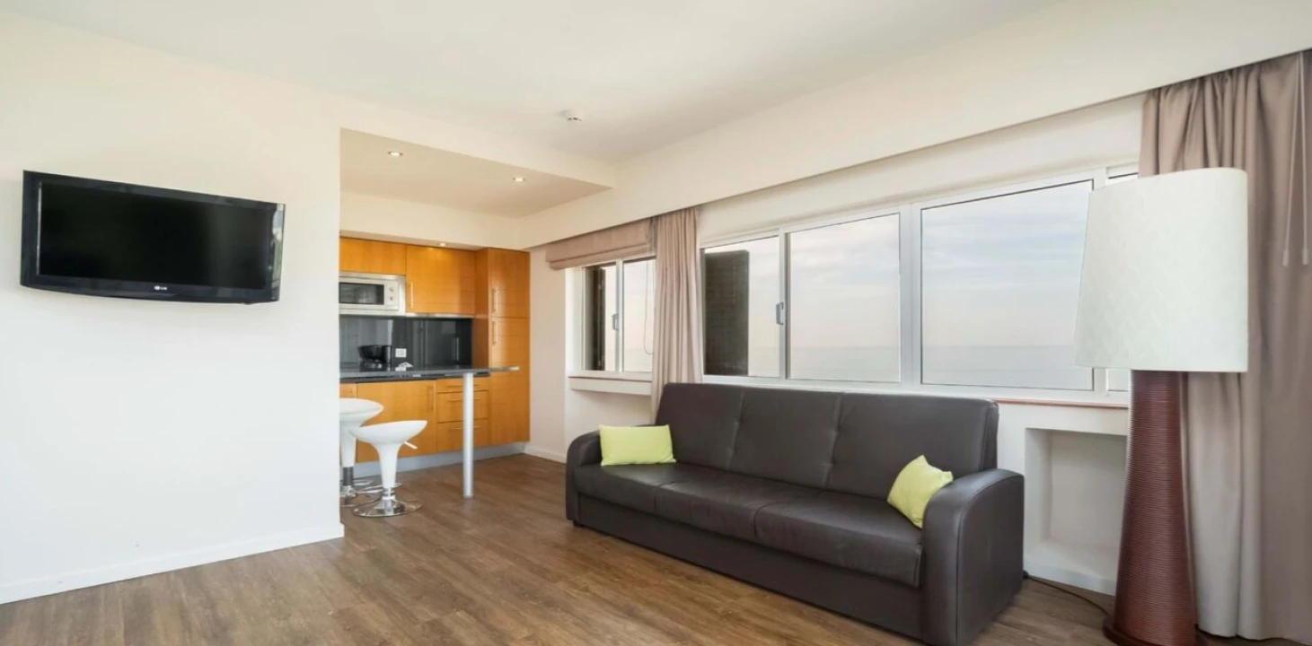 Apartamento T0 para Venda em Alvor Foto 3