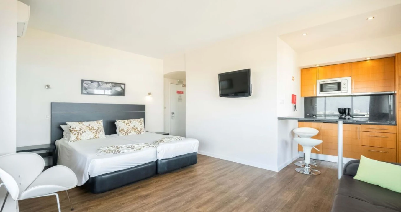 Apartamento T0 para Venda em Alvor Foto 4