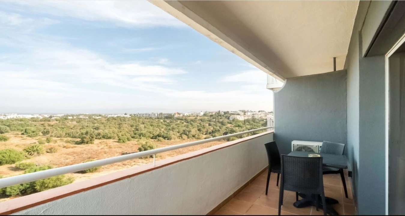 Apartamento T0 para Venda em Alvor Foto 11