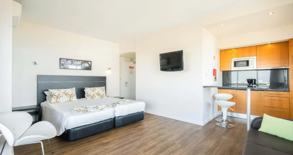 Apartamento T0 para Venda em Alvor Foto 4