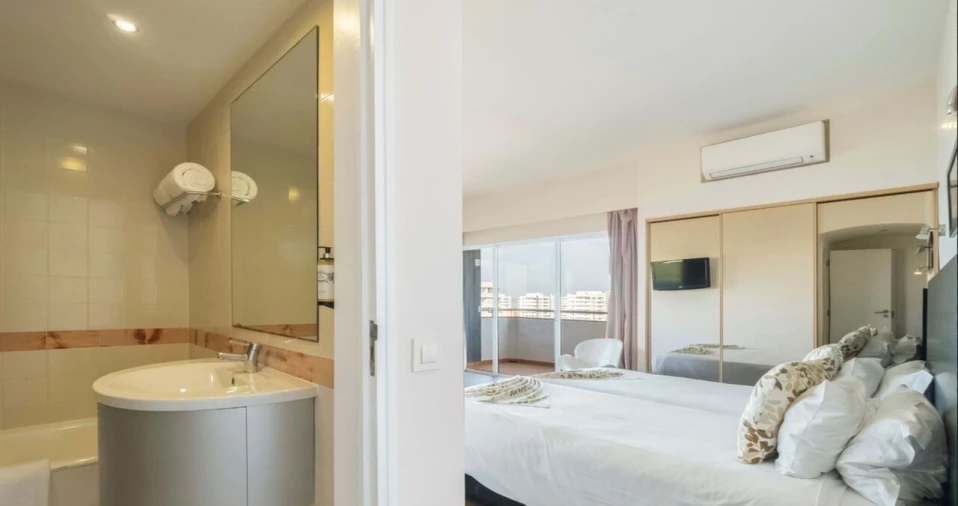 Apartamento T0 para Venda em Alvor Foto 8