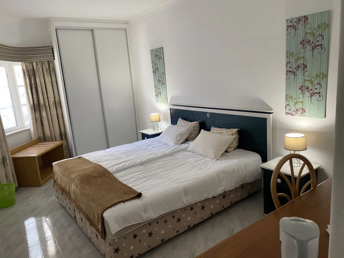 Moradia T7 para Venda em Portimão Foto 12