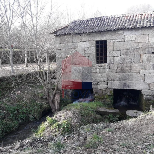 Moradia T0 para Venda em Sabariz Foto 2