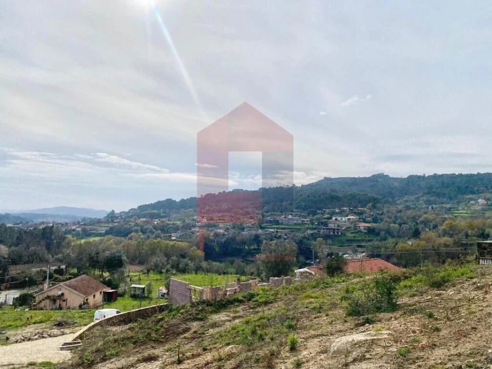 Moradia T4 para Venda em Dossãos Foto 32