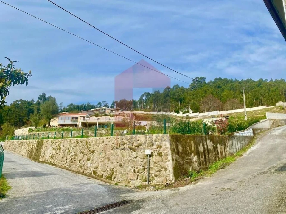 Moradia T4 para Venda em Dossãos Foto 36