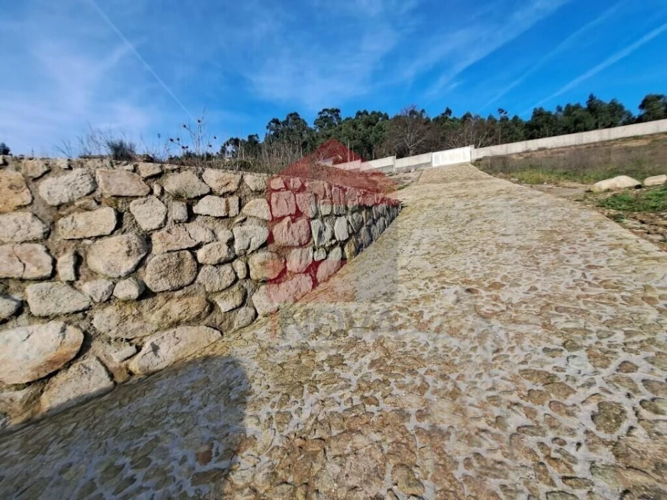 Moradia T4 para Venda em Dossãos Foto 21