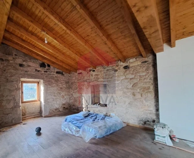 Moradia T4 para Venda em Dossãos Foto 8