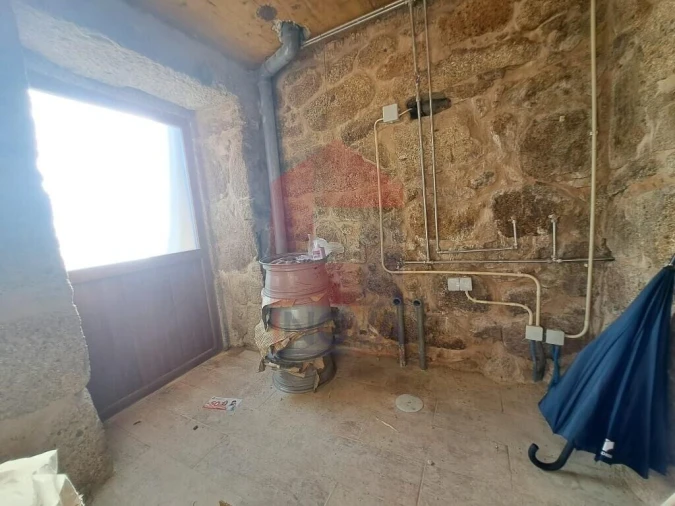 Moradia T4 para Venda em Dossãos Foto 9