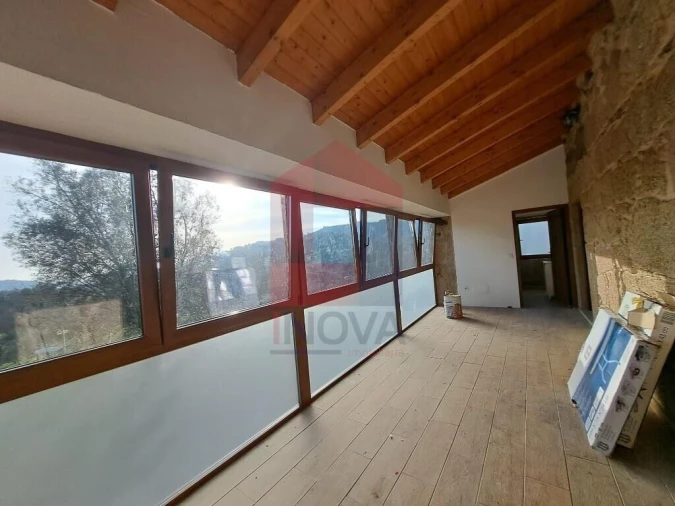 Moradia T4 para Venda em Dossãos Foto 4