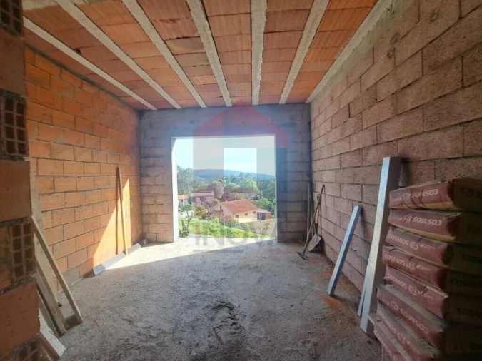 Moradia T4 para Venda em Dossãos Foto 15