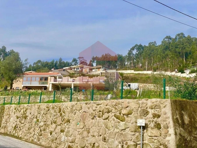 Moradia T4 para Venda em Dossãos Foto 25