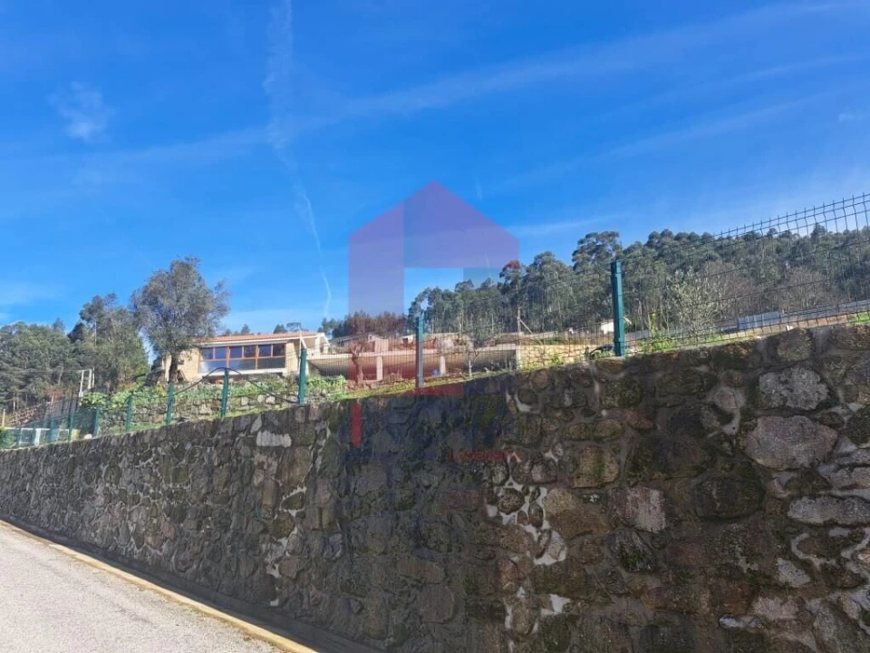 Moradia T4 para Venda em Dossãos Foto 24