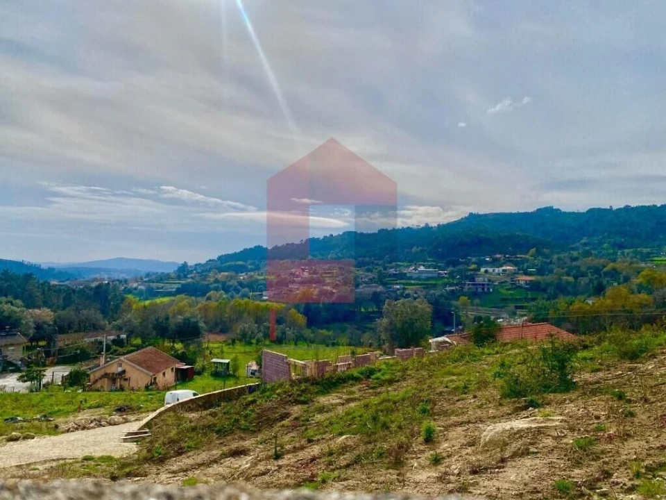 Moradia T4 para Venda em Dossãos Foto 28