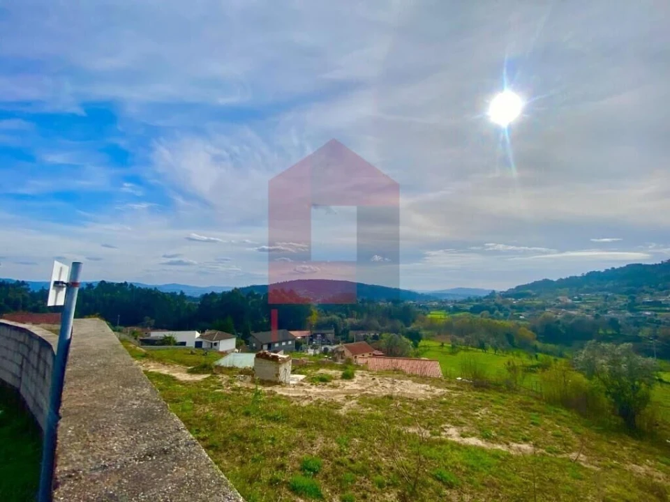 Moradia T4 para Venda em Dossãos Foto 29