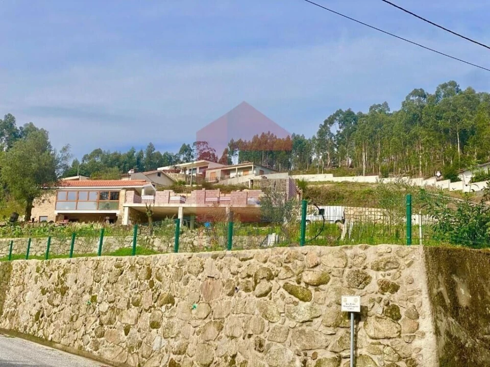 Moradia T4 para Venda em Dossãos Foto 25