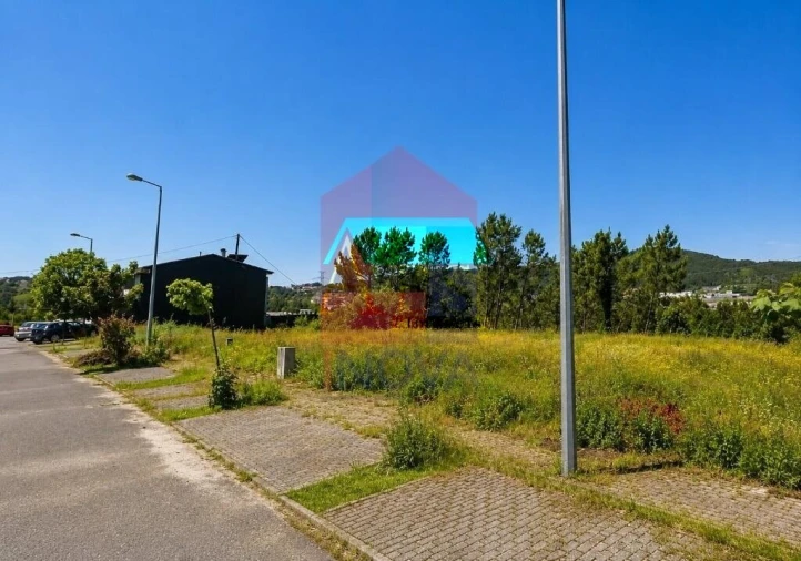 Terreno para Venda em Lanhas Foto 2