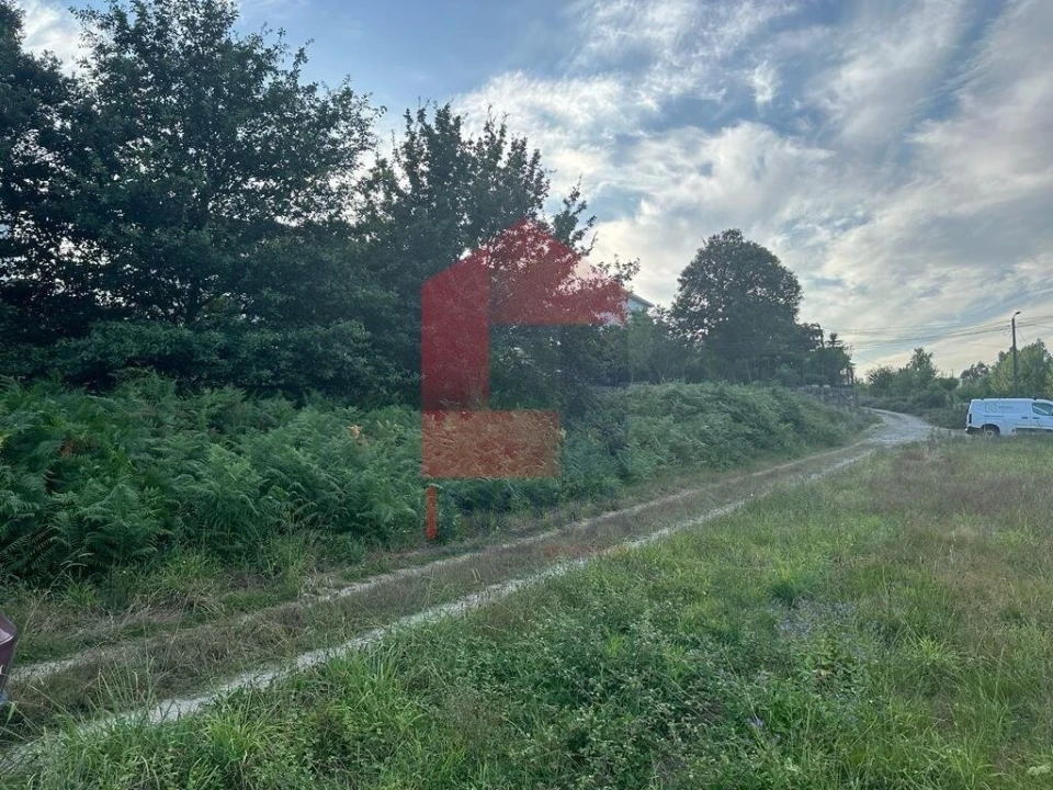 Terreno para Venda em Loureira Foto 4