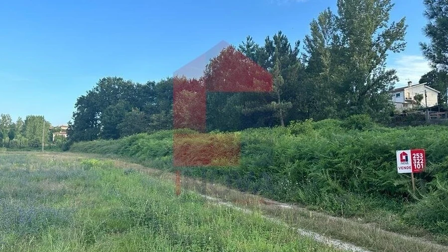 Terreno para Venda em Loureira