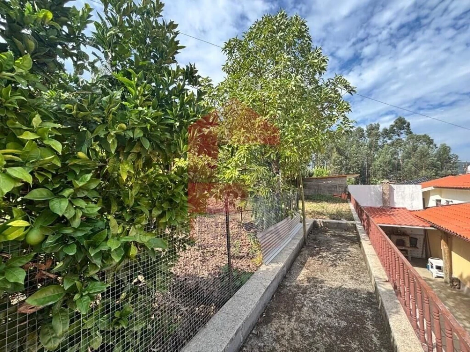 Moradia T3 para Venda em Moure Foto 36