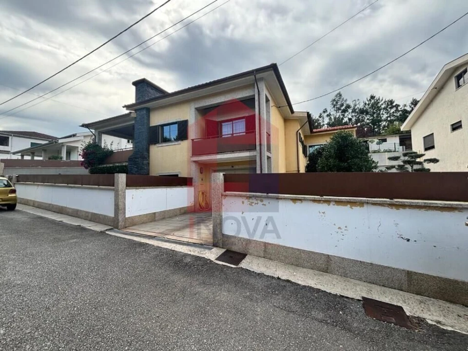 Moradia T3 para Venda em Moure Foto 51