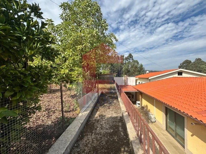 Moradia T3 para Venda em Moure Foto 35