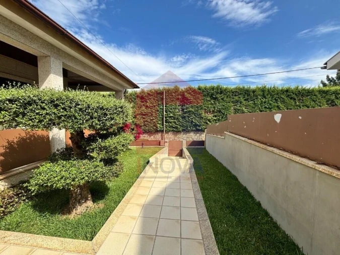 Moradia T3 para Venda em Moure Foto 33