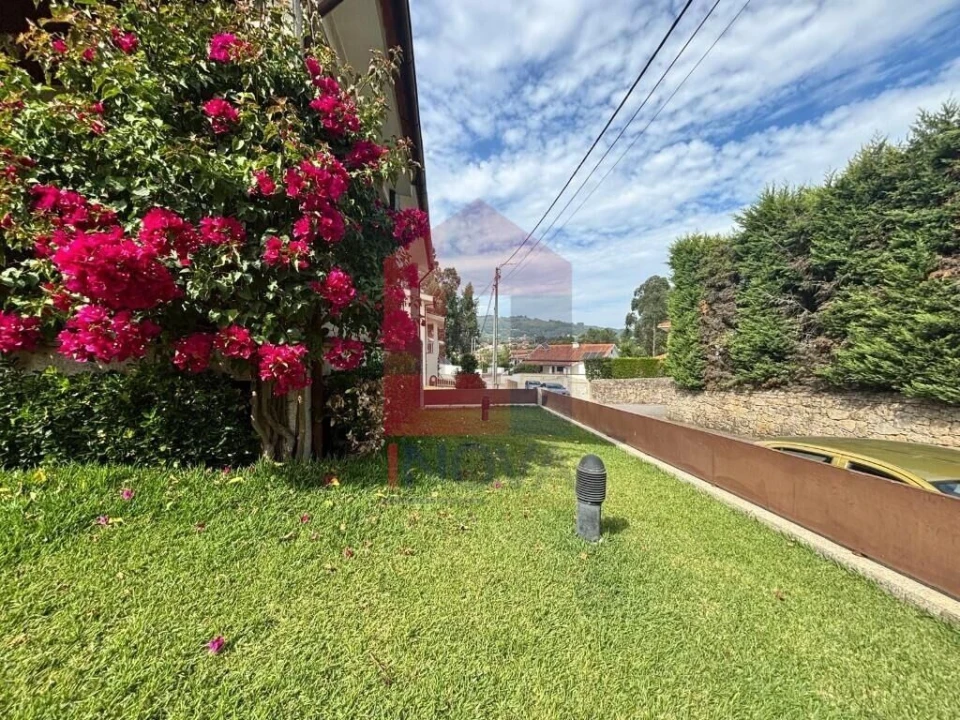 Moradia T3 para Venda em Moure Foto 48