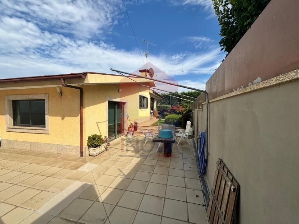 Moradia T3 para Venda em Moure Foto 42