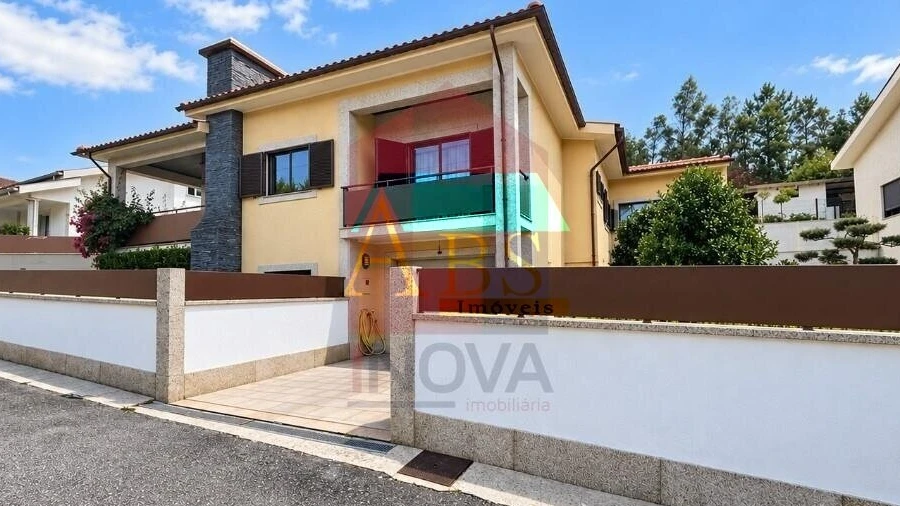 Moradia T3 para Venda em Moure