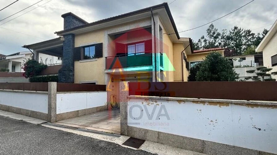 Moradia T3 para Venda em Moure
