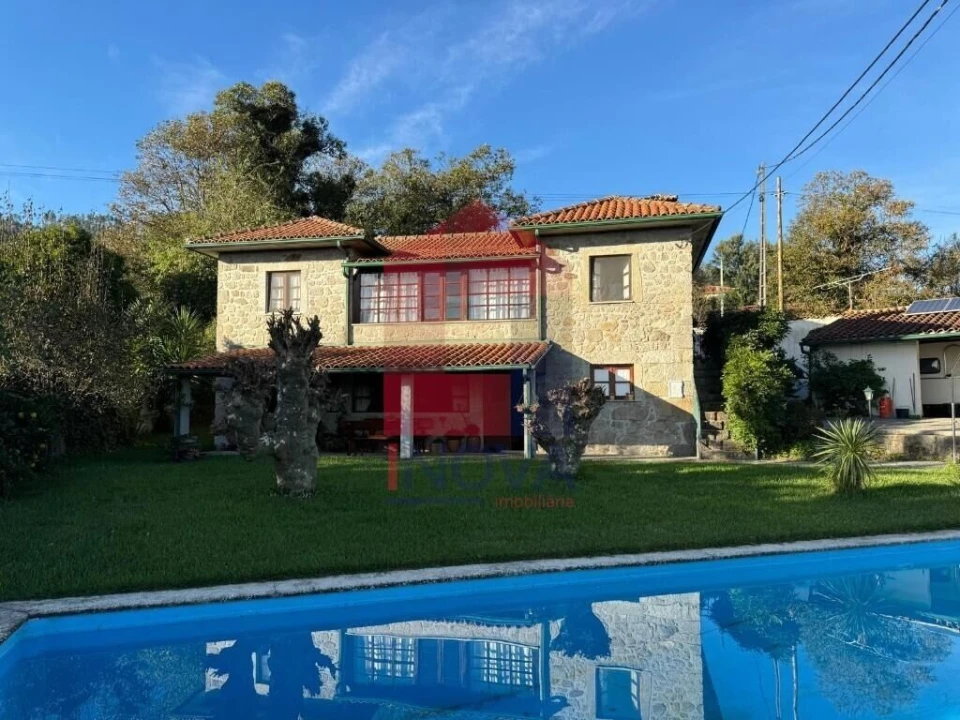 Moradia T4 para Venda em Prado (São Miguel) Foto 1