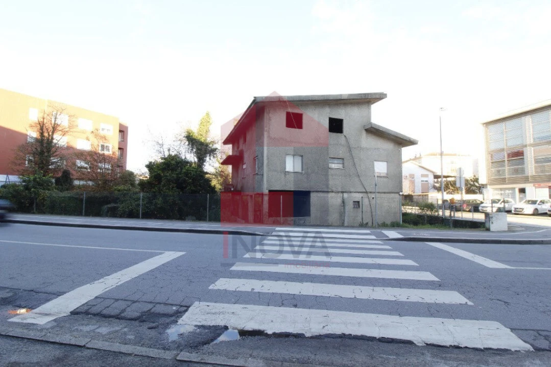 Moradia T6 para Venda em Vila Verde e Barbudo Foto 5