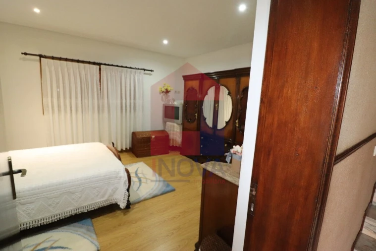 Moradia T4 para Venda em Bico Foto 30