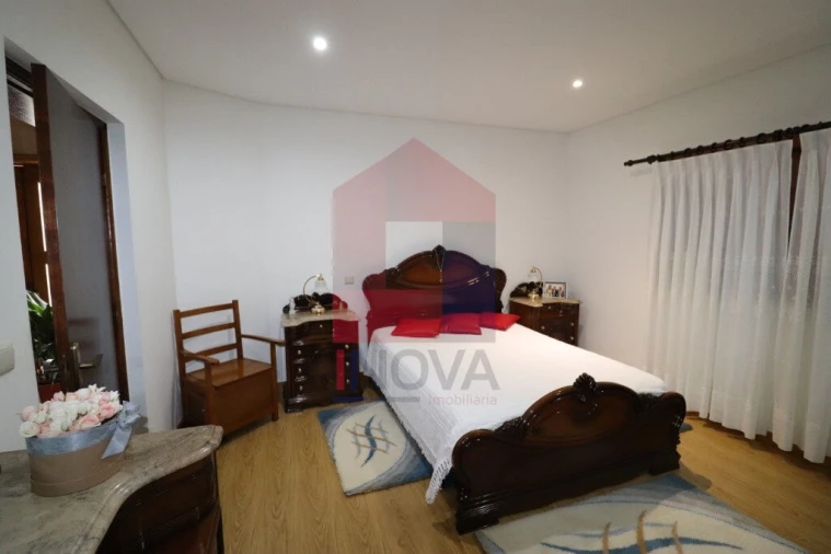 Moradia T4 para Venda em Bico Foto 31