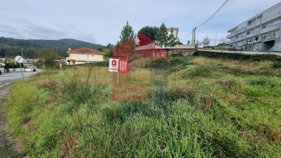 Terreno para Venda em Oliveira