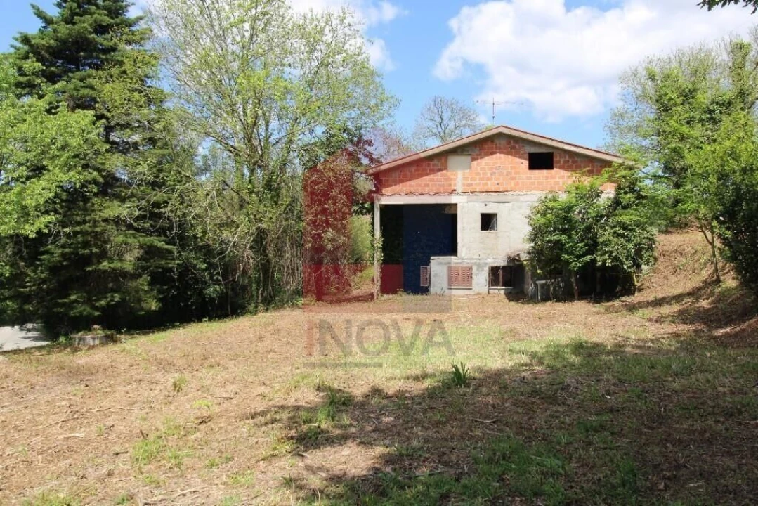 Moradia T2 para Venda em Sabariz Foto 1