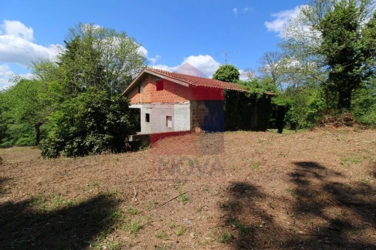 Moradia T2 para Venda em Sabariz Foto 2