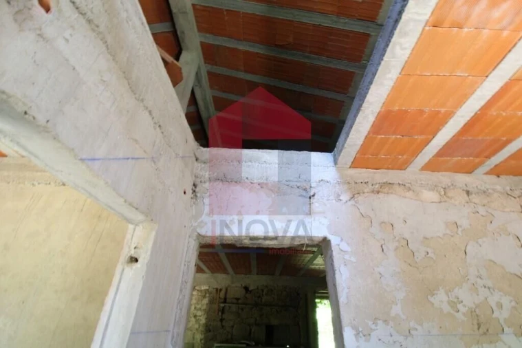 Moradia T2 para Venda em Sabariz Foto 23