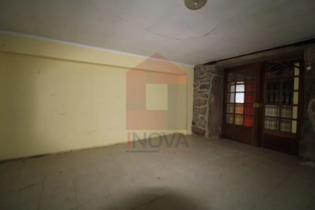 Moradia T2 para Venda em Sabariz Foto 12