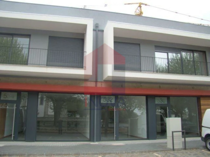 Loja para Venda em Soutelo