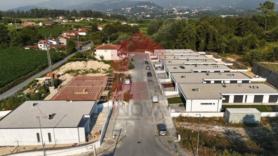 Moradia T3 para Venda em Coucieiro
